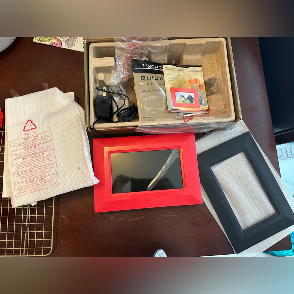 NWT Digital Photo Frame